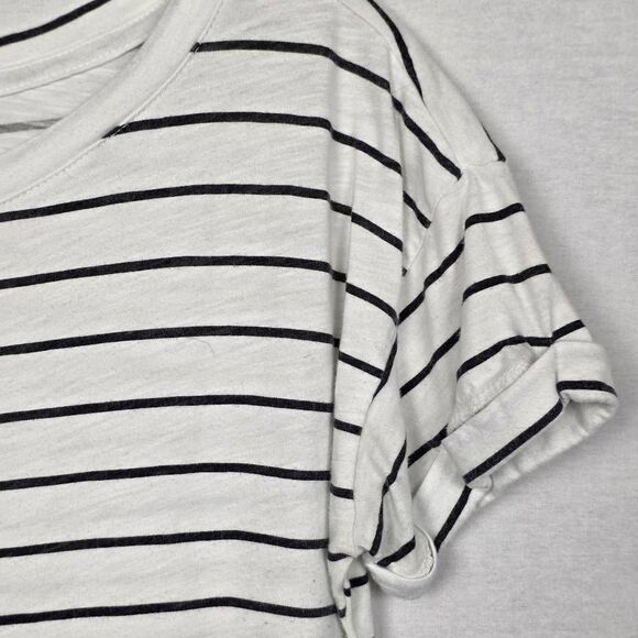 Maurices 24/7 White Gray Striped Tee XS - Picture 2 of 7